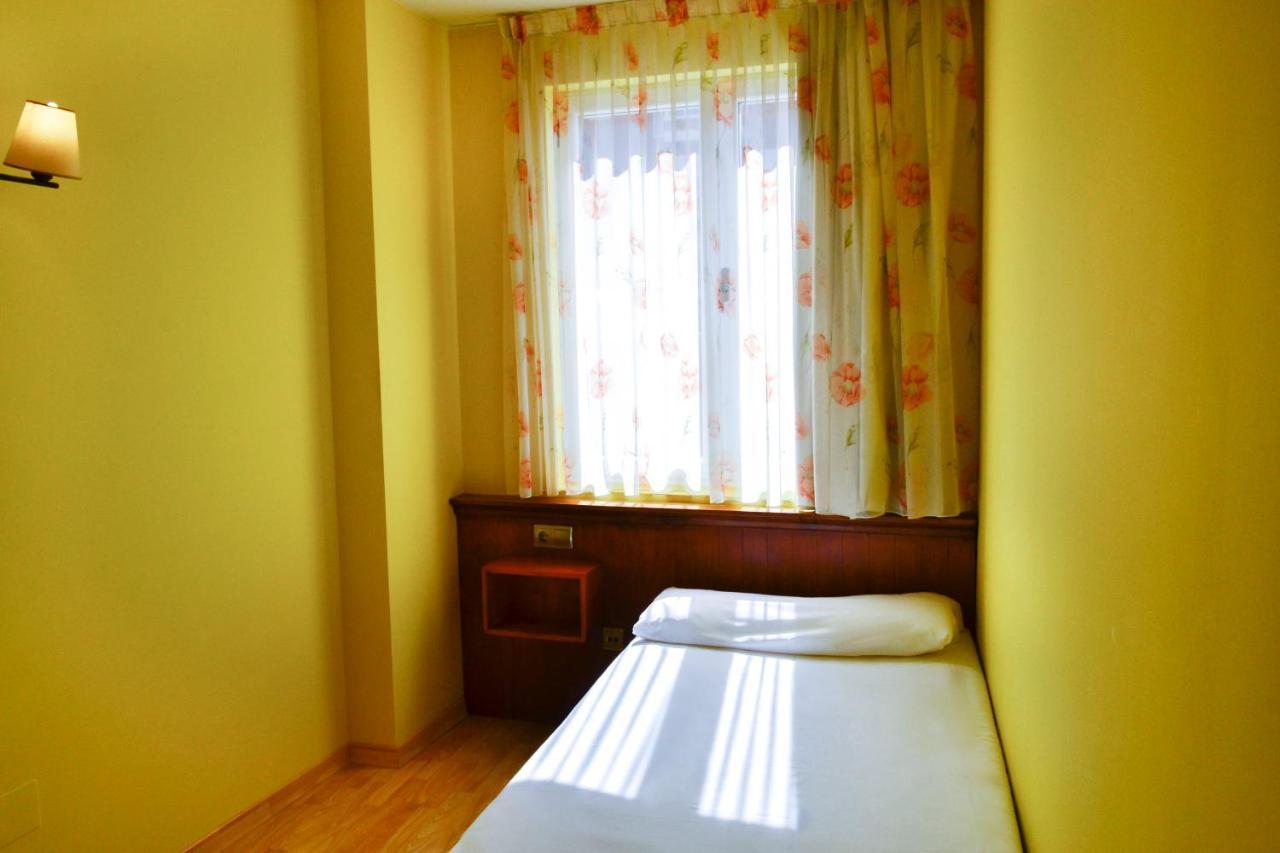 Alda Via De La Plata Rooms La Bañeza Eksteriør bilde